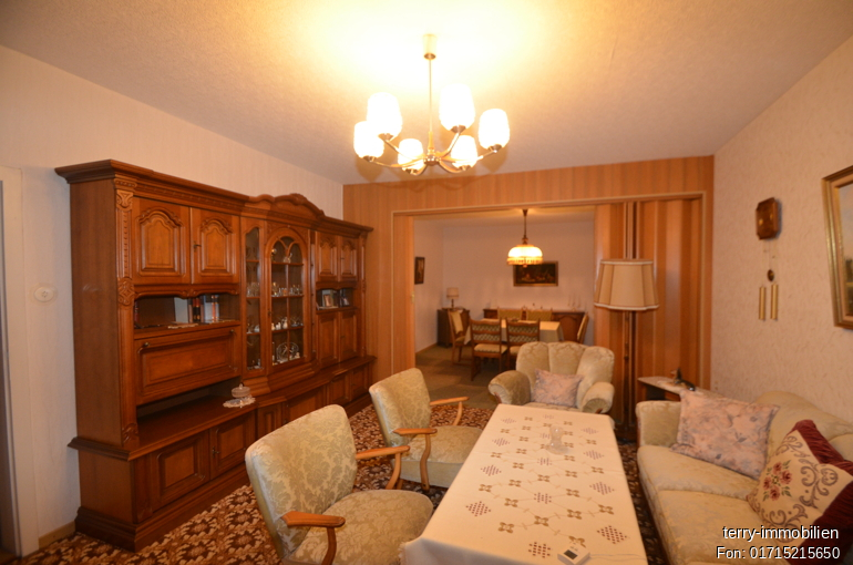 Einfamilienhaus mit Einliegerwohnung und zwei separaten Eingängen