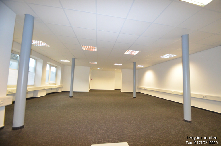 Gewerberäume für Praxis, Therapieräume, Fitnessstudios, Schulungsräume oder Büro in Kästorf zu vermieten!