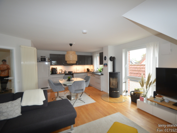 “Stilvoll. Sofort bezugsbereit. Maisonette-Traum in Isenbüttel”