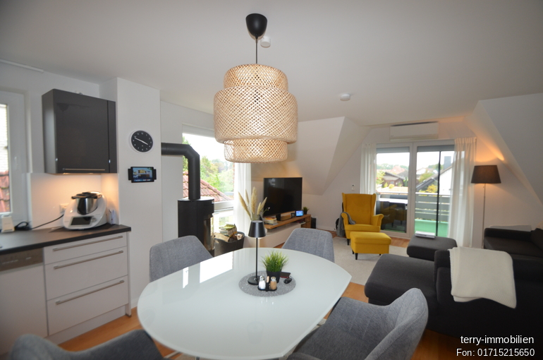 “Stilvoll. Sofort bezugsbereit. Maisonette-Traum in Isenbüttel”