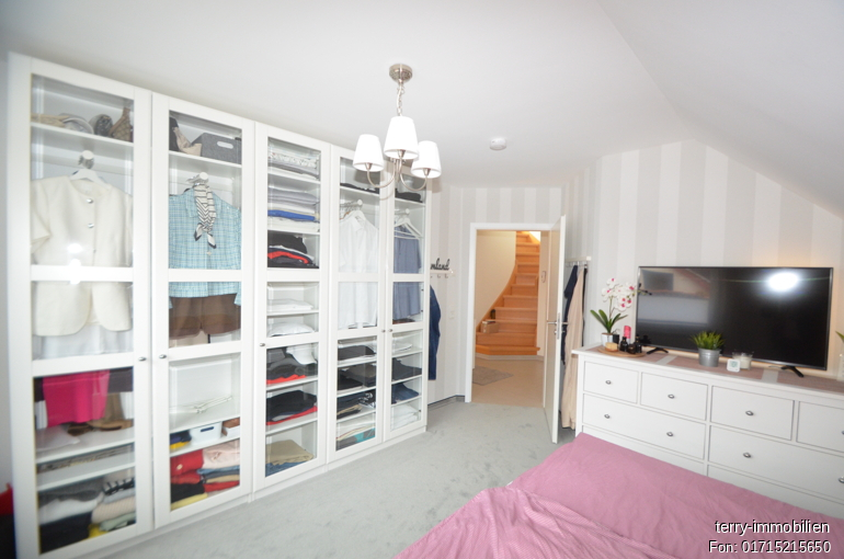 “Stilvoll. Sofort bezugsbereit. Maisonette-Traum in Isenbüttel”