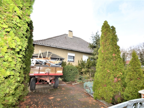 Großzügiger Bungalow mit Doppelgarage