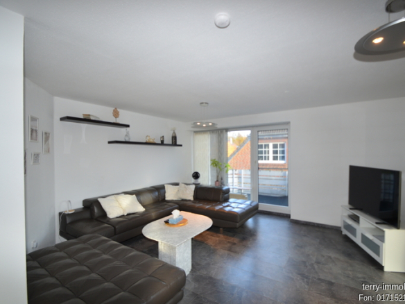 Charmante 4- Zimmer-Maisonette-Wohnung mit Balkon und Loggia in Isenbüttel