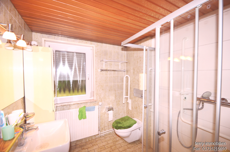 Einfamilienhaus mit Einliegerwohnung und historischem Charme