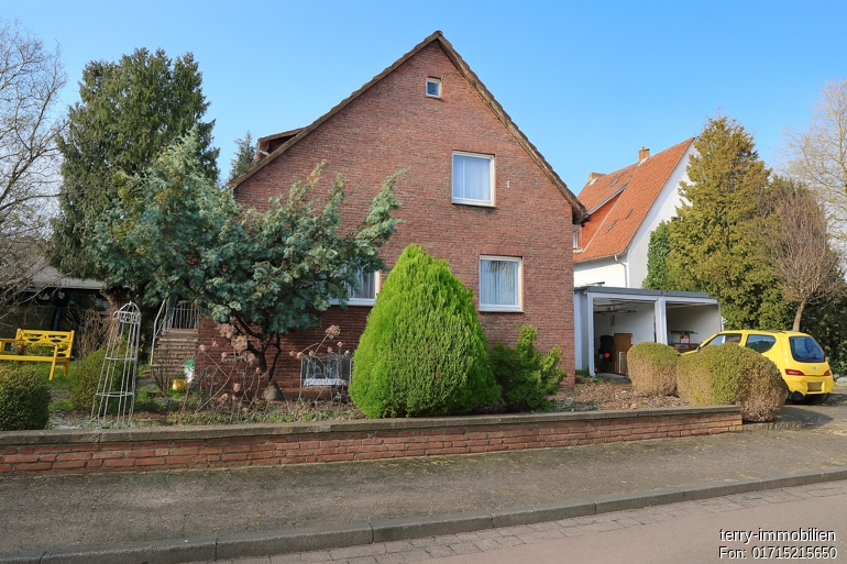 Gepflegtes Wohnhaus mit Wintergarten, großem Grundstück und vielseitigen Nutzungsmöglichkeiten