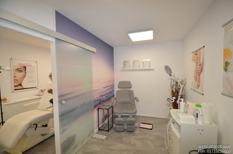 RESTHOF 1869 MIT BAULAND & PV-ANLAGE