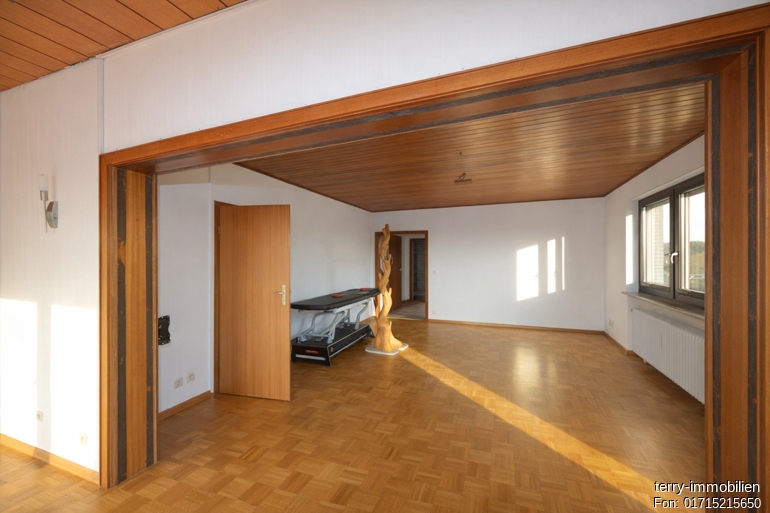 Einfamilienhaus mit außergewöhnlichem Potenzial auf großem Traumgrundstück