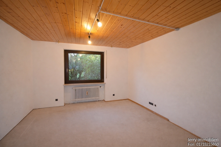 Einfamilienhaus mit außergewöhnlichem Potenzial auf großem Traumgrundstück