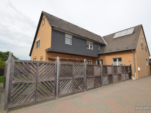 Wohnen in bester Feldrandlage von Fümmelse mit Einliegerwohnung und großer Doppelgarage