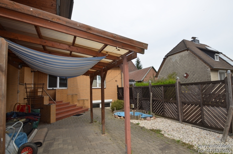Wohnen in bester Feldrandlage von Fümmelse mit Einliegerwohnung und großer Doppelgarage