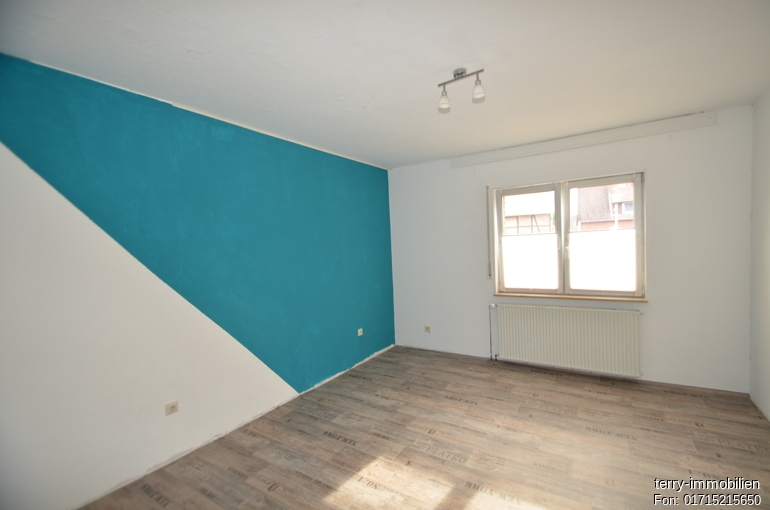 Wohnen in bester Feldrandlage von Fümmelse mit Einliegerwohnung und großer Doppelgarage