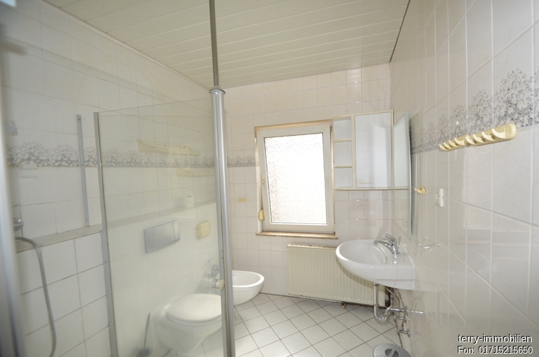 Wohnen in bester Feldrandlage von Fümmelse mit Einliegerwohnung und großer Doppelgarage