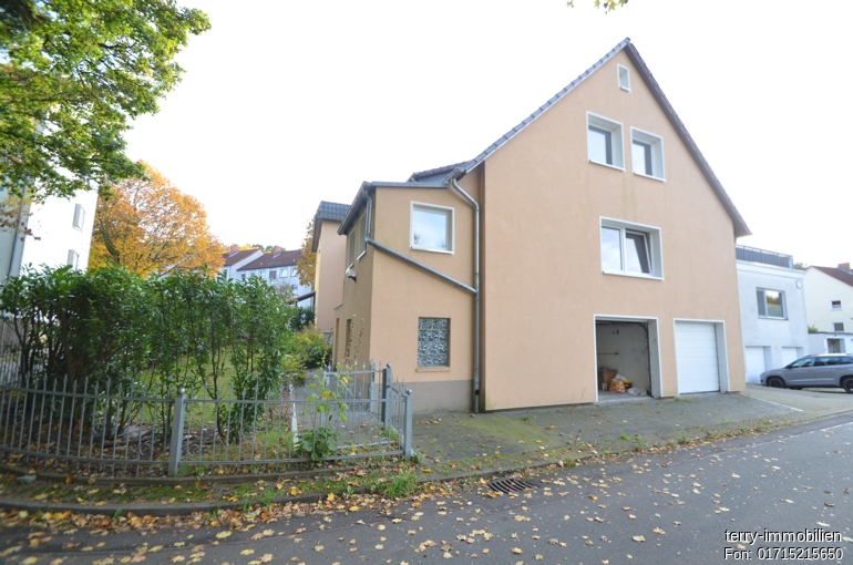Kapitalanlage mit 5 Wohneinheiten, Garagen und Entwicklungspotenzial